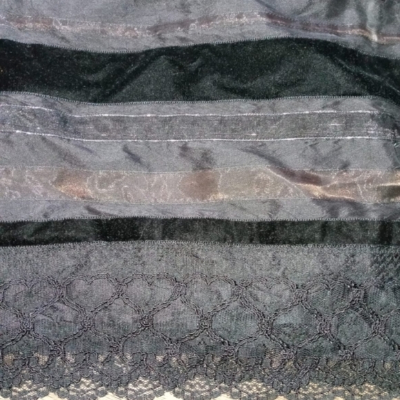 Pencil skirt - Picture 2 of 3